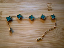 Load image into Gallery viewer, Green Flowers Bracelet
