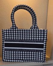 Load image into Gallery viewer, Dogtooth Handbag
